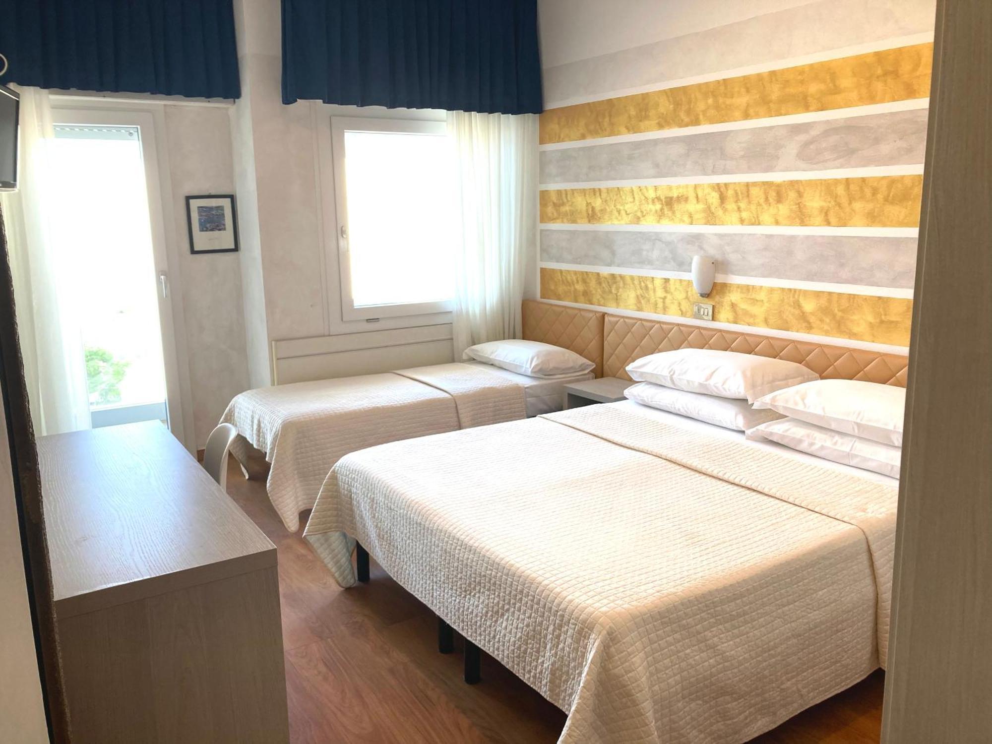 Hotel Diplomatic Riccione Zimmer foto